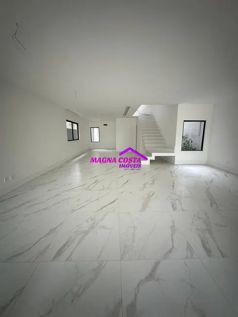 Casa com 4 quartos à venda, 350m2 em Barra da Tijuca, Rio De Janeiro - RJ - imagem 6 Foto 6 de Casa com 4 quartos à venda, 350m2 em Barra da Tijuca, Rio De Janeiro - RJ