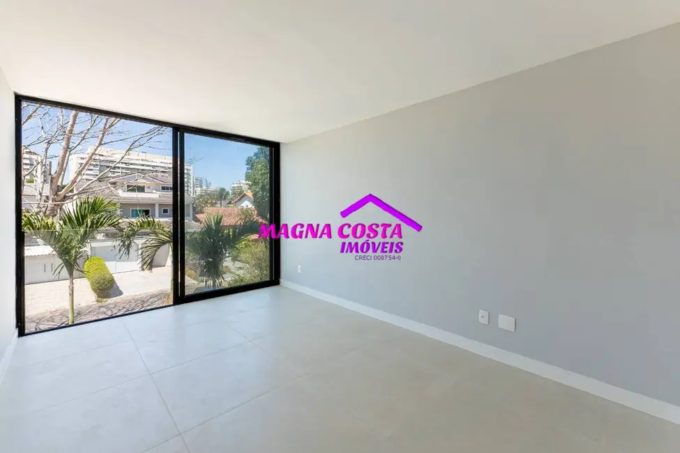 Casa com 4 quartos à venda, 360m2 em Barra da Tijuca, Rio De Janeiro - RJ - imagem 7 Foto 7 de Casa com 4 quartos à venda, 360m2 em Barra da Tijuca, Rio De Janeiro - RJ