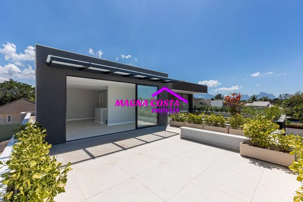 Casa com 4 quartos à venda, 360m2 em Barra da Tijuca, Rio De Janeiro - RJ - imagem 9 Foto 9 de Casa com 4 quartos à venda, 360m2 em Barra da Tijuca, Rio De Janeiro - RJ