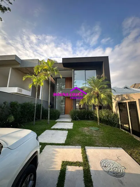 Casa com 4 quartos à venda, 350m2 em Barra da Tijuca, Rio De Janeiro - RJ - imagem 2 Foto 2 de Casa com 4 quartos à venda, 350m2 em Barra da Tijuca, Rio De Janeiro - RJ
