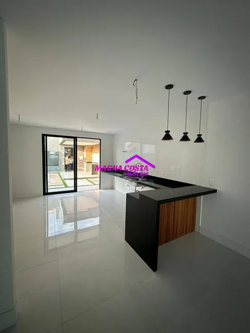 Casa com 4 quartos à venda, 350m2 em Barra da Tijuca, Rio De Janeiro - RJ - imagem 9 Foto 9 de Casa com 4 quartos à venda, 350m2 em Barra da Tijuca, Rio De Janeiro - RJ