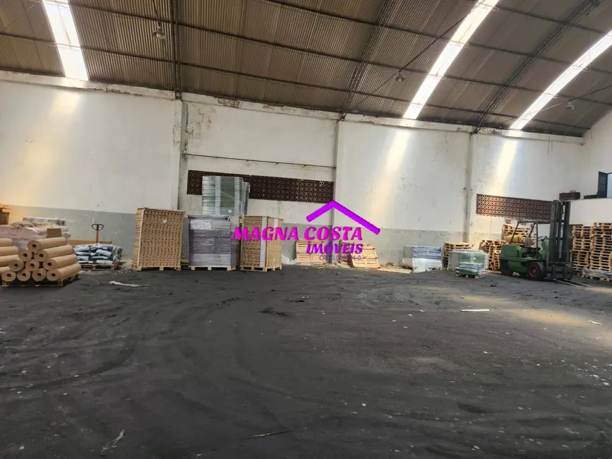 Foto 2 de Armazém / Galpão à venda, 690m2 em Penha, Rio De Janeiro - RJ
