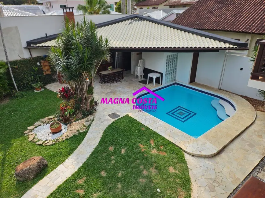 Casa com 4 quartos à venda, 377m2 em Jacarepaguá, Rio De Janeiro - RJ - imagem 3 Foto 3 de Casa com 4 quartos à venda, 377m2 em Jacarepaguá, Rio De Janeiro - RJ
