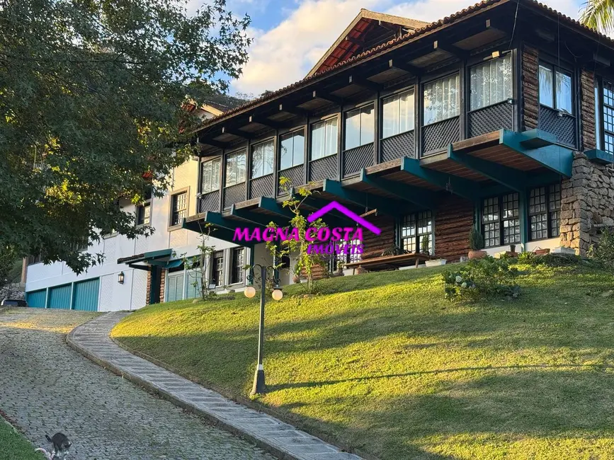 Foto 1 de Casa com 7 quartos à venda, 2500m2 em Albuquerque, Teresopolis - RJ