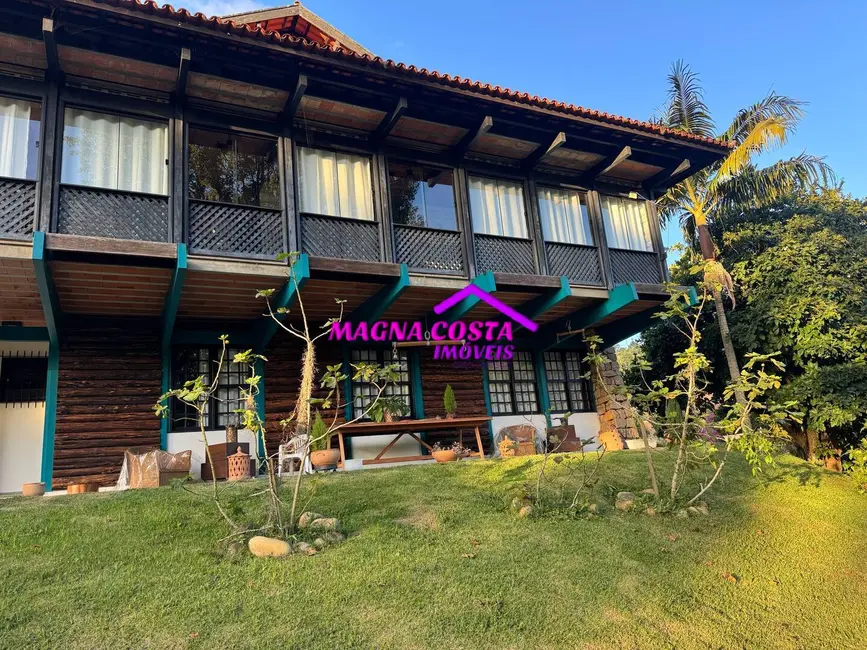 Foto 2 de Casa com 7 quartos à venda, 2500m2 em Albuquerque, Teresopolis - RJ