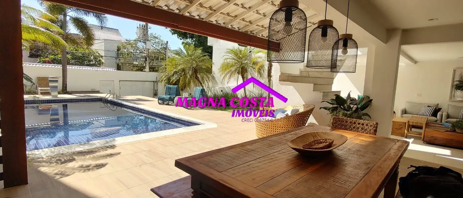 Casa com 5 quartos à venda, 528m2 em Vila Valqueire, Rio De Janeiro - RJ - imagem 4 Foto 4 de Casa com 5 quartos à venda, 528m2 em Vila Valqueire, Rio De Janeiro - RJ