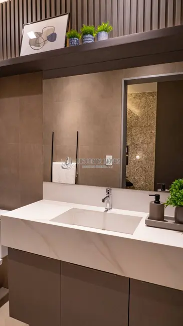 Apartamento com 3 quartos à venda, 116m2 em Santa Mônica, Uberlandia - MG - imagem 8 Foto 8 de Apartamento com 3 quartos à venda, 116m2 em Santa Mônica, Uberlandia - MG