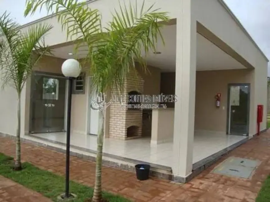 Foto 1 de Apartamento com 2 quartos à venda e para alugar, 44m2 em Uberaba - MG