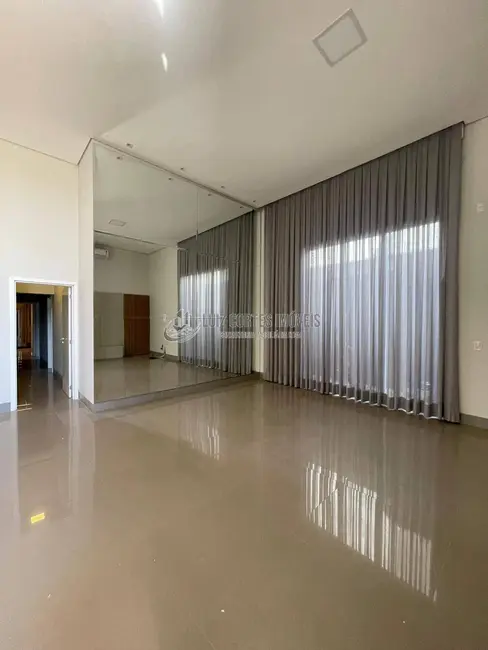 Foto 4 de Casa com 3 quartos à venda, 411m2 em Jardim Sul, Uberlandia - MG