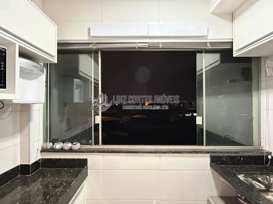 Foto 5 de Apartamento com 2 quartos à venda, 48m2 em Tubalina, Uberlandia - MG