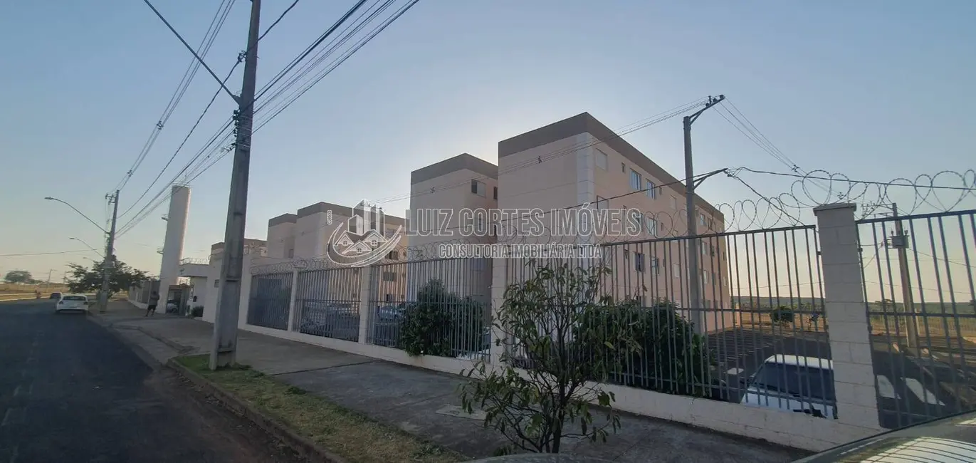 Apartamento com 2 quartos à venda, 47m2 em Loteamento Residencial Pequis, Uberlandia - MG - imagem 8 Foto 8 de Apartamento com 2 quartos à venda, 47m2 em Loteamento Residencial Pequis, Uberlandia - MG