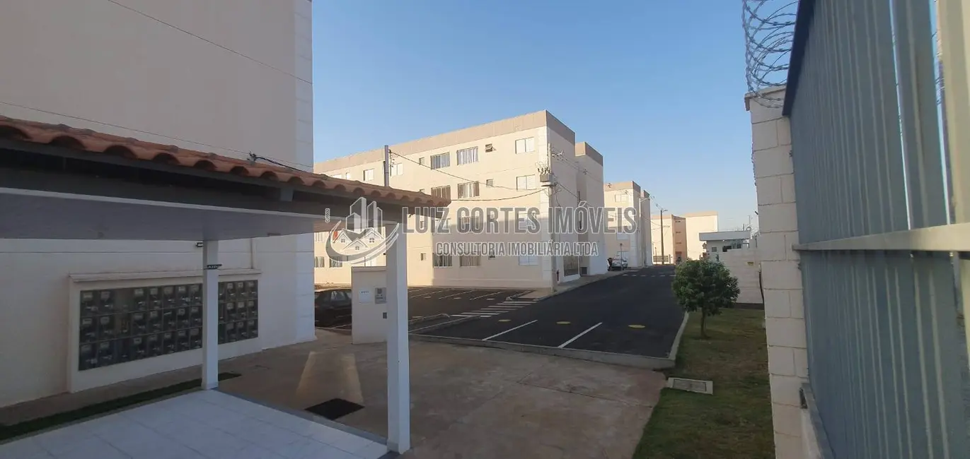 Apartamento com 2 quartos à venda, 47m2 em Loteamento Residencial Pequis, Uberlandia - MG - imagem 3 Foto 3 de Apartamento com 2 quartos à venda, 47m2 em Loteamento Residencial Pequis, Uberlandia - MG