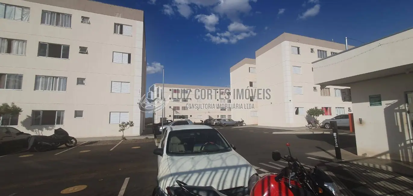 Foto 9 de Apartamento com 2 quartos à venda, 41m2 em Loteamento Residencial Pequis, Uberlandia - MG