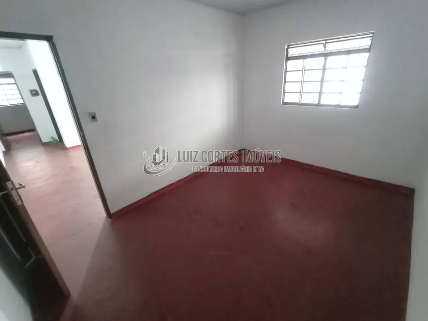 Foto 4 de Casa com 4 quartos à venda, 300m2 em Tabajaras, Uberlandia - MG
