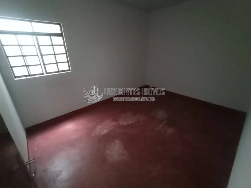 Foto 1 de Casa com 4 quartos à venda, 300m2 em Tabajaras, Uberlandia - MG