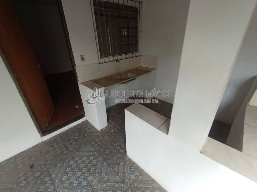 Foto 3 de Casa com 4 quartos à venda, 300m2 em Tabajaras, Uberlandia - MG