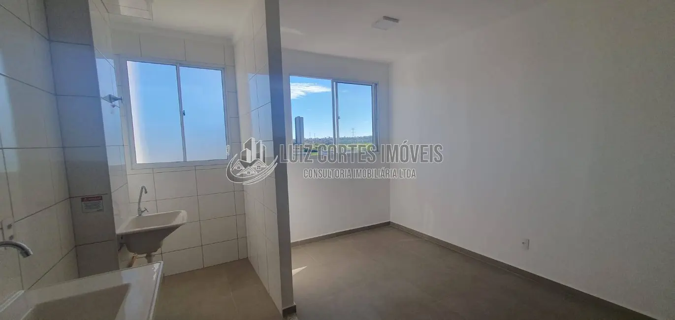 Foto 3 de Apartamento com 2 quartos à venda, 42m2 em Gávea, Uberlandia - MG