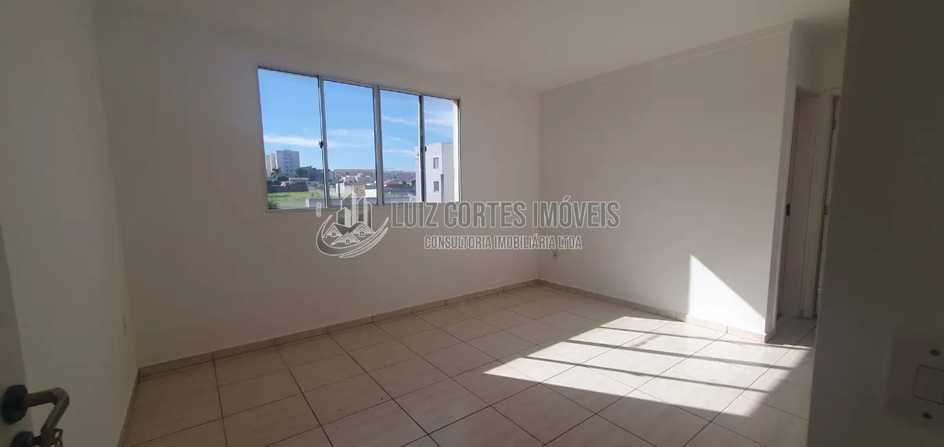 Foto 4 de Apartamento com 2 quartos à venda, 46m2 em Chácaras Tubalina e Quartel, Uberlandia - MG