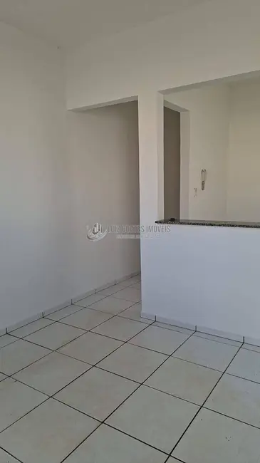 Foto 2 de Casa com 2 quartos à venda, 105m2 em Uberlandia - MG