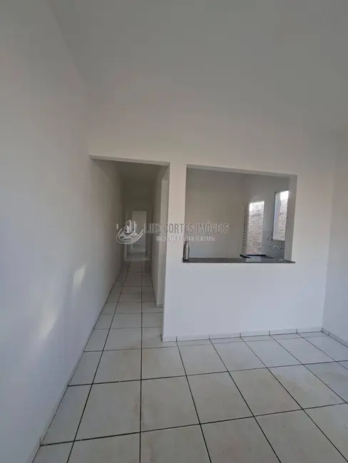 Foto 1 de Casa com 2 quartos à venda, 105m2 em Uberlandia - MG