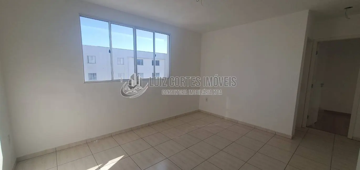 Foto 2 de Apartamento com 2 quartos à venda, 46m2 em Chácaras Tubalina e Quartel, Uberlandia - MG