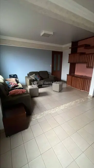 Casa com 4 quartos à venda, 360m2 em Saraiva, Uberlandia - MG - imagem 5 Foto 5 de Casa com 4 quartos à venda, 360m2 em Saraiva, Uberlandia - MG