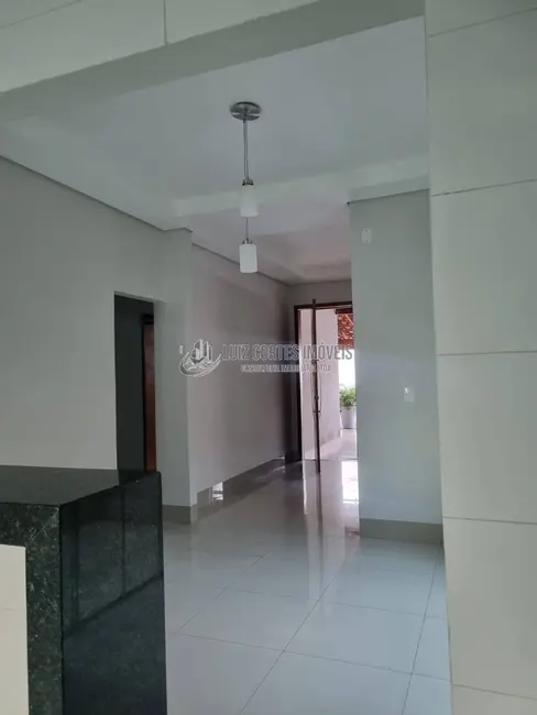 Foto 8 de Casa com 3 quartos à venda, 250m2 em Jardim Holanda, Uberlandia - MG
