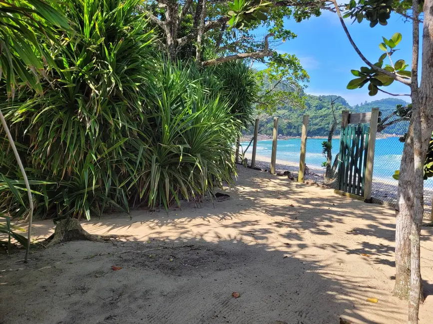 Foto 2 de Casa com 5 quartos à venda em Ubatuba - SP