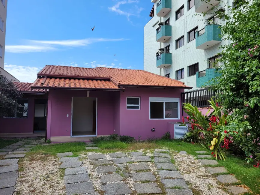 Foto 1 de Casa com 4 quartos à venda, 320m2 em Ubatuba - SP