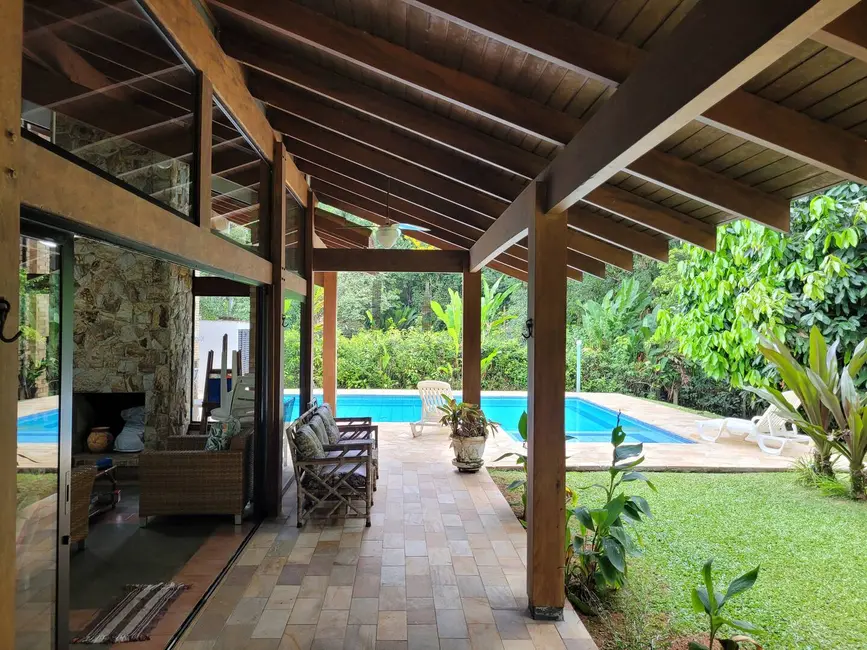 Foto 1 de Casa com 4 quartos à venda, 630m2 em Ubatuba - SP