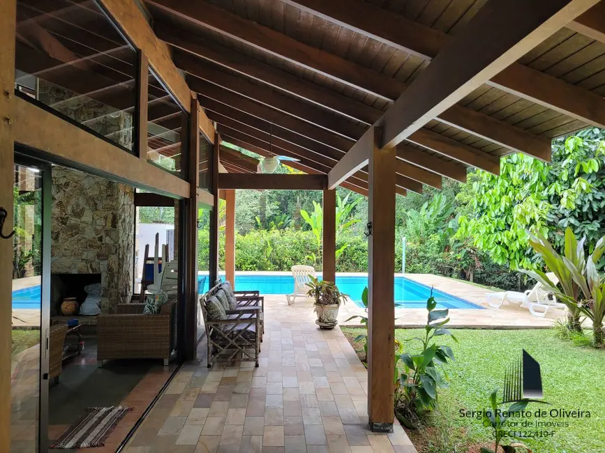 Foto 1 de Casa com 4 quartos à venda, 630m2 em Ubatuba - SP