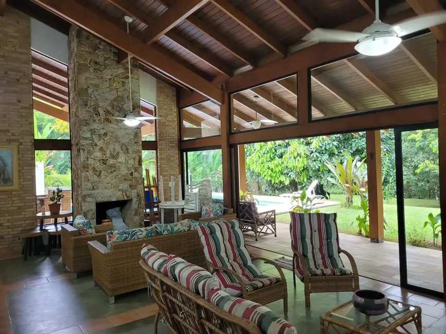 Foto 3 de Casa com 4 quartos à venda, 630m2 em Ubatuba - SP