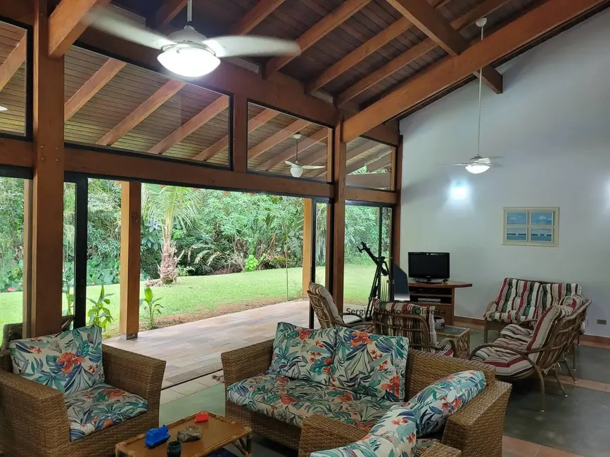 Casa com 4 quartos à venda, 630m2 em Ubatuba - SP - imagem 8 Foto 8 de Casa com 4 quartos à venda, 630m2 em Ubatuba - SP