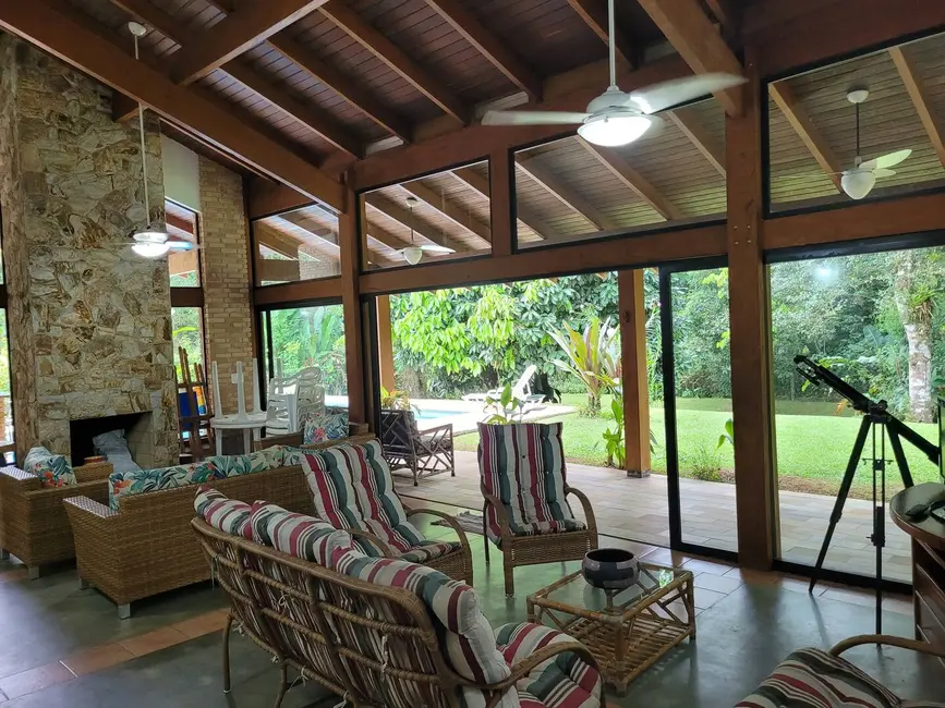 Foto 2 de Casa com 4 quartos à venda, 630m2 em Ubatuba - SP