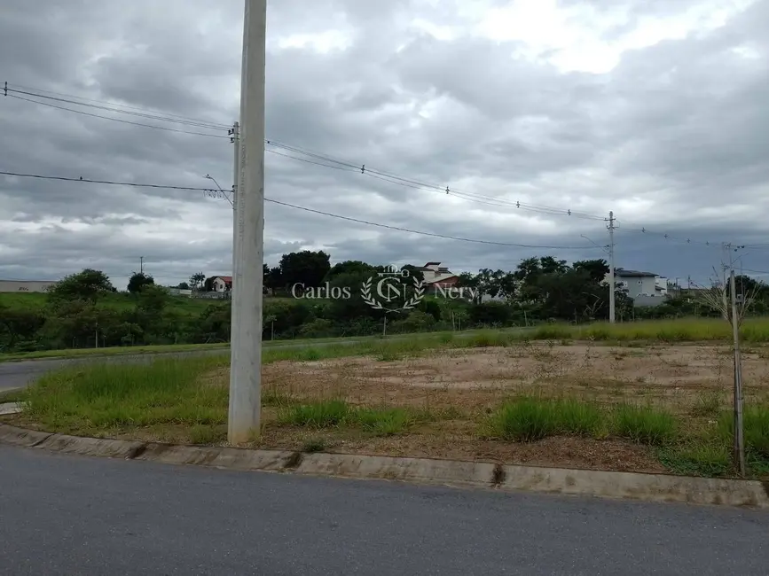 Foto 1 de Terreno / Lote à venda, 288m2 em Tremembe - SP