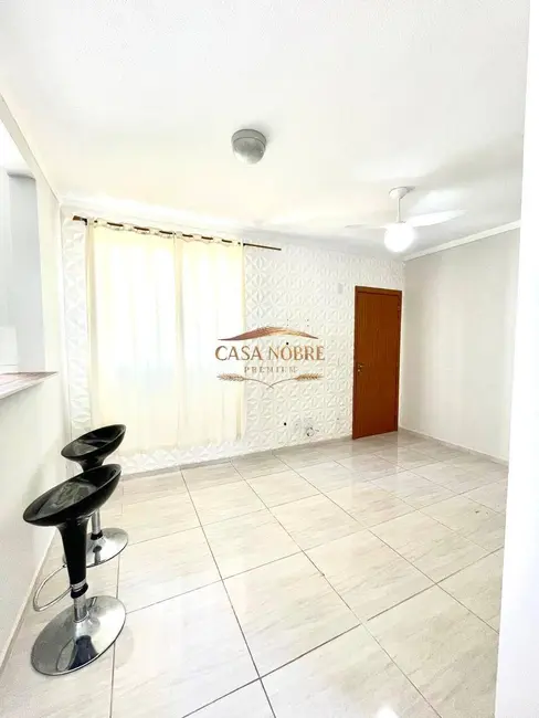 Foto 3 de Apartamento com 2 quartos à venda, 44m2 em Jardim Gurilândia, Taubate - SP