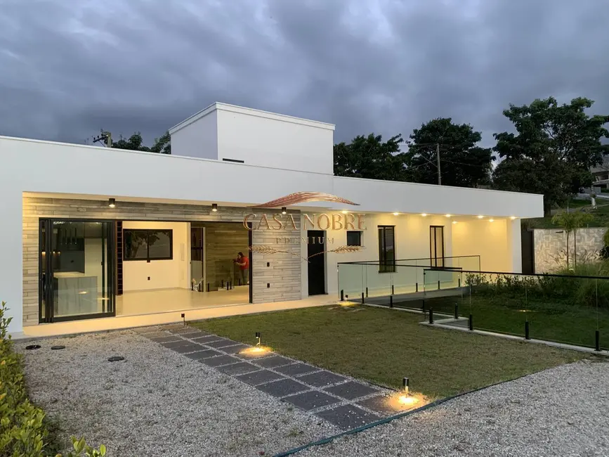 Foto 3 de Casa com 4 quartos à venda, 848m2 em Chácara São Félix, Taubate - SP