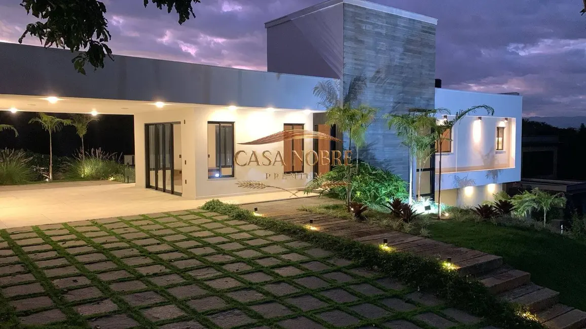 Foto 2 de Casa com 4 quartos à venda, 848m2 em Chácara São Félix, Taubate - SP