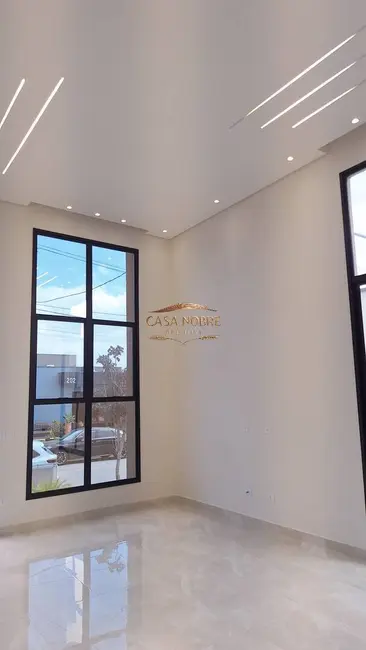 Foto 2 de Casa com 3 quartos à venda, 300m2 em Piracangaguá, Taubate - SP