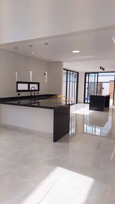 Foto 6 de Casa com 3 quartos à venda, 300m2 em Piracangaguá, Taubate - SP