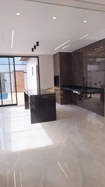 Foto 8 de Casa com 3 quartos à venda, 300m2 em Piracangaguá, Taubate - SP