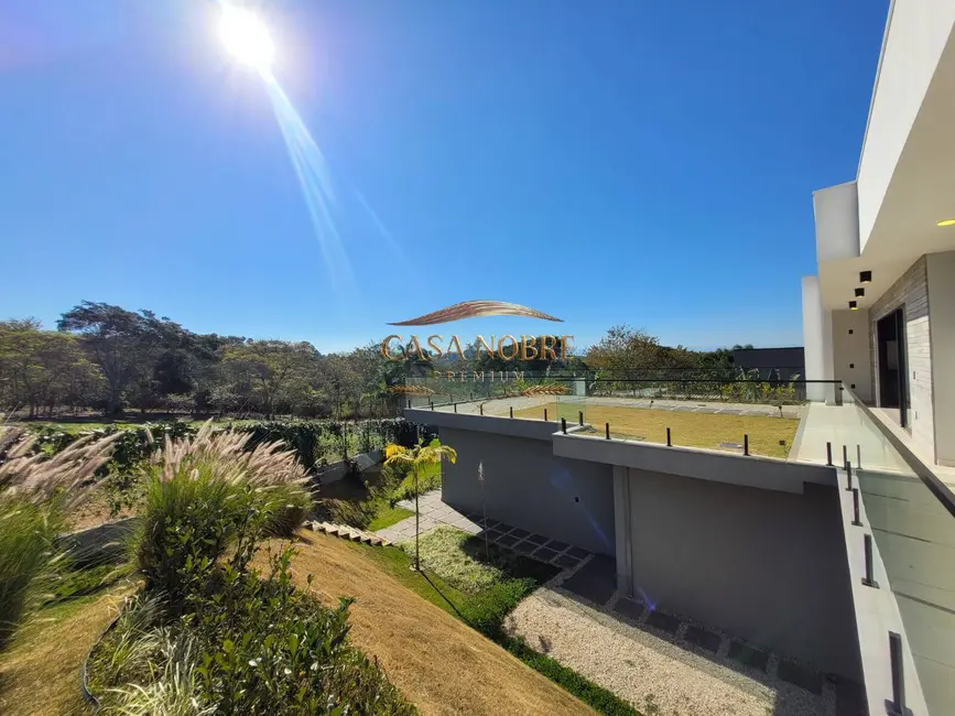 Foto 2 de Casa com 4 quartos à venda, 848m2 em Chácara São Félix, Taubate - SP