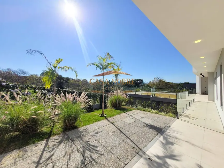 Foto 1 de Casa com 4 quartos à venda, 848m2 em Chácara São Félix, Taubate - SP