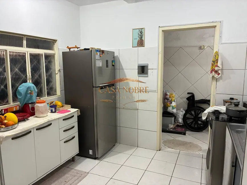 Foto 4 de Casa com 3 quartos à venda, 250m2 em Tremembe - SP