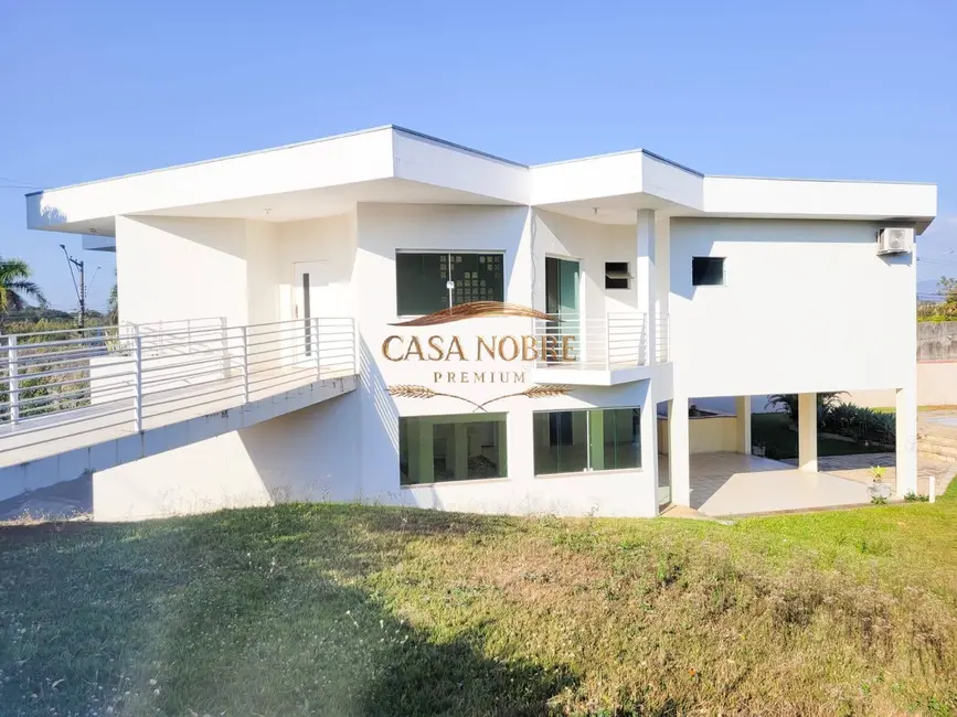 Foto 2 de Casa com 4 quartos à venda e para alugar, 1472m2 em Nossa Senhora do Perpétuo Socorro, Pindamonhangaba - SP