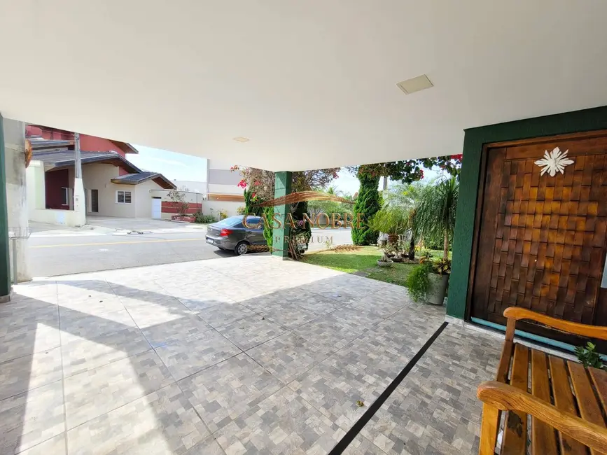 Foto 8 de Casa com 3 quartos à venda, 300m2 em Tremembe - SP