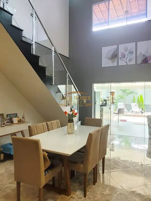 Foto 5 de Casa com 3 quartos à venda, 272m2 em Tremembe - SP