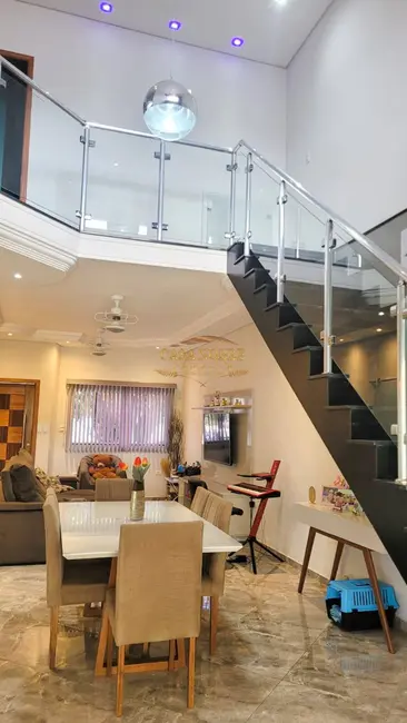 Foto 4 de Casa com 3 quartos à venda, 272m2 em Tremembe - SP