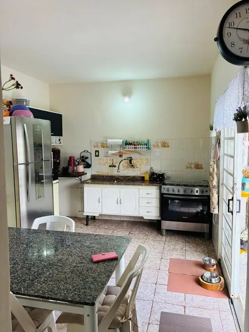 Casa com 2 quartos à venda, 185m2 em Parque Urupês, Taubate - SP - imagem 3 Foto 3 de Casa com 2 quartos à venda, 185m2 em Parque Urupês, Taubate - SP