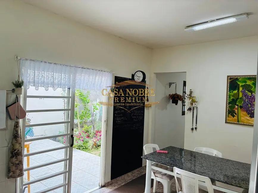 Casa com 2 quartos à venda, 185m2 em Parque Urupês, Taubate - SP - imagem 4 Foto 4 de Casa com 2 quartos à venda, 185m2 em Parque Urupês, Taubate - SP